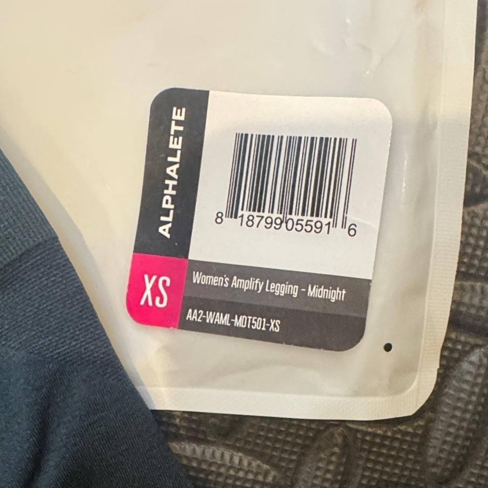 Alphalete • NWT Amplify Leggings colour midnight - Picture 6 of 7